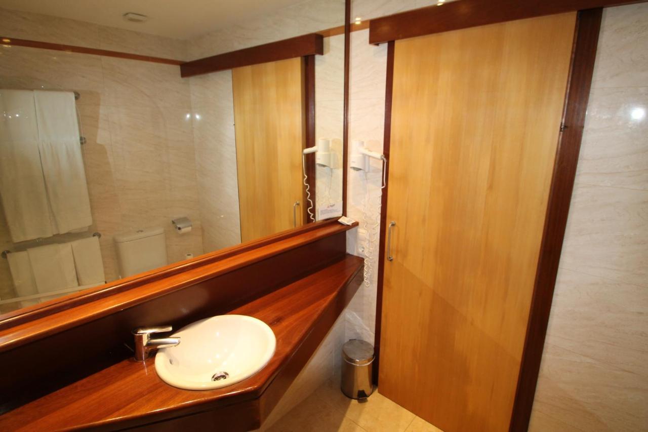 Apartaments Talayot Cala'N Blanes  Esterno foto