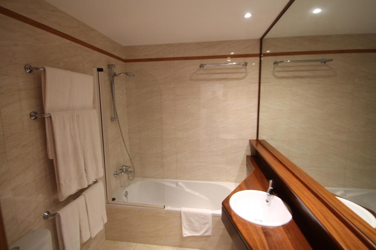 Apartaments Talayot Cala'N Blanes  Esterno foto
